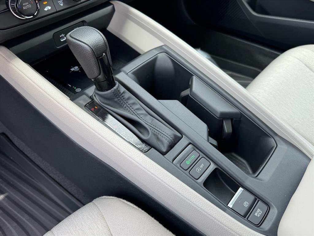 New 2026 Platinum White Pearl Honda LX image 10