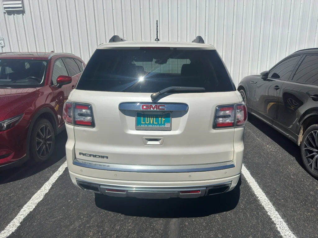 Used 2014  GMC Denali image 4