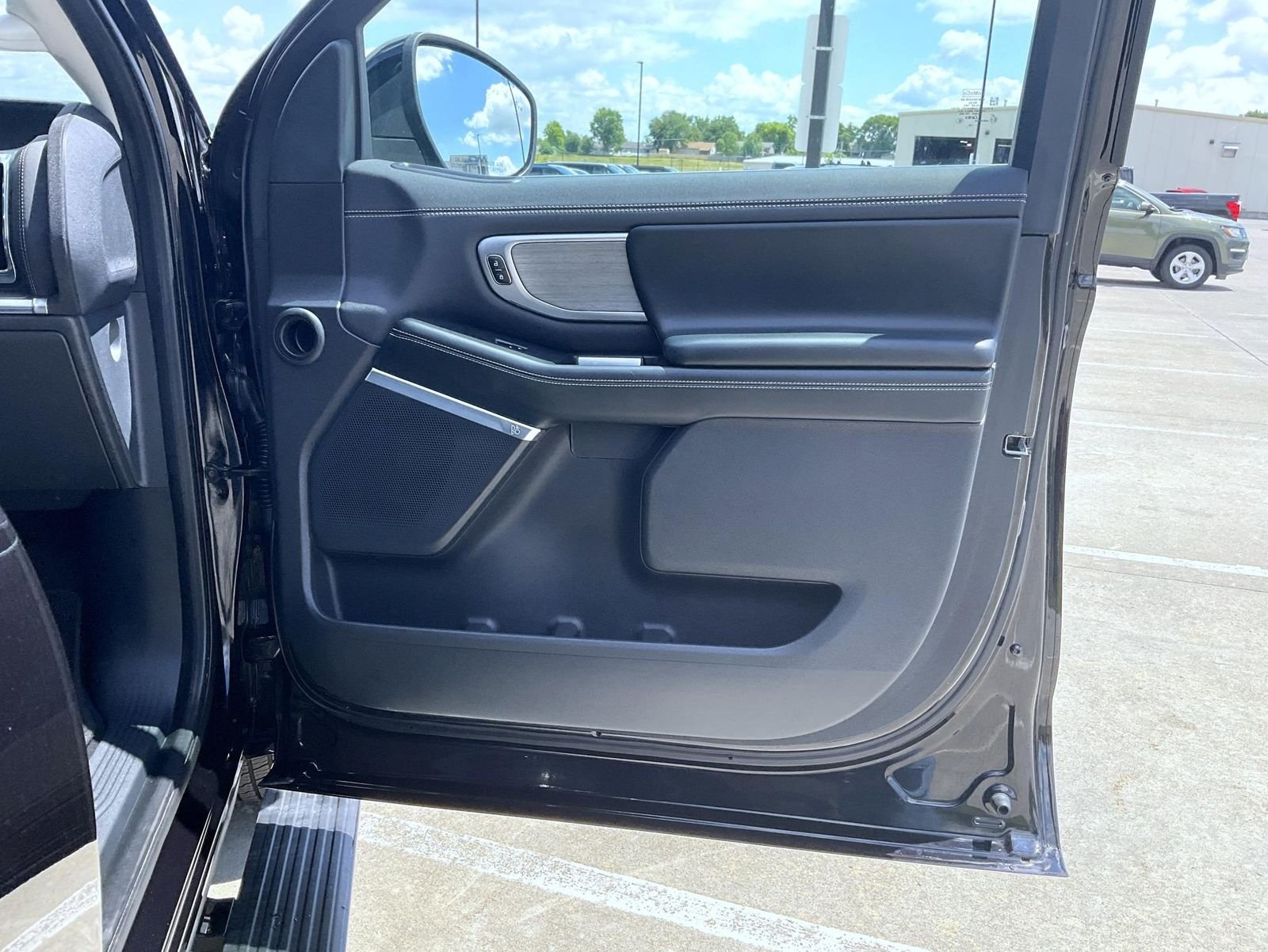 Used 2025 Black Ford Platinum image 17