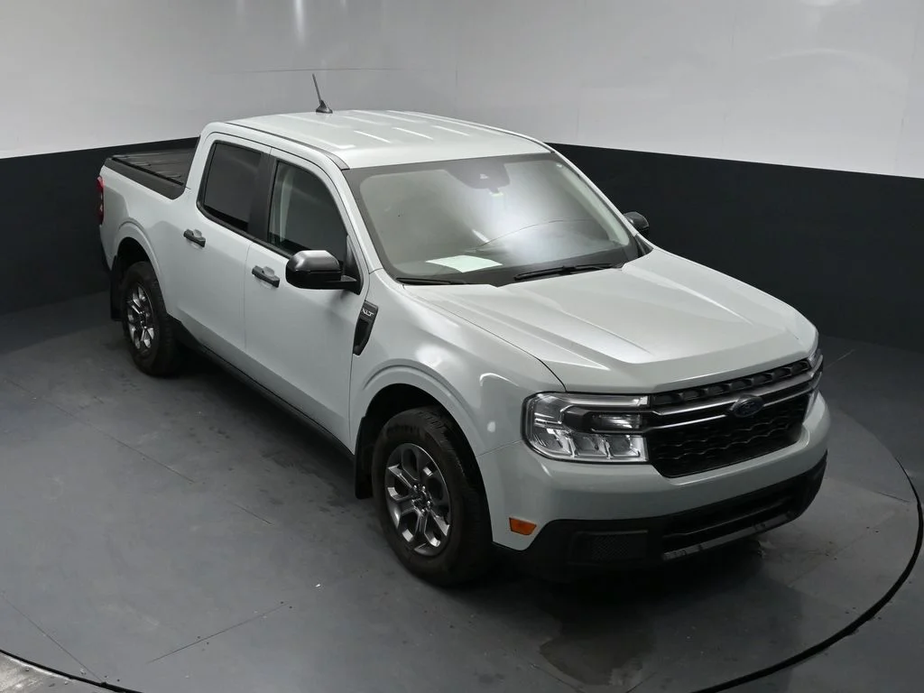 Used 2024 Green Ford XLT image 13