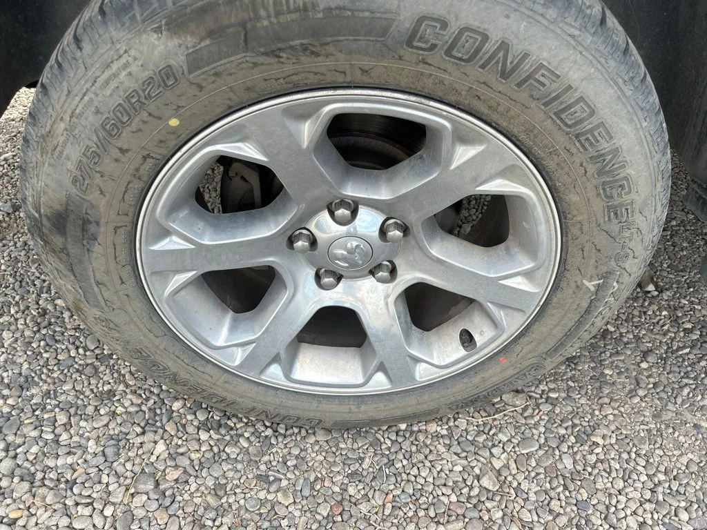 Used 2014 Crystal Metallic Ram Laramie image 9