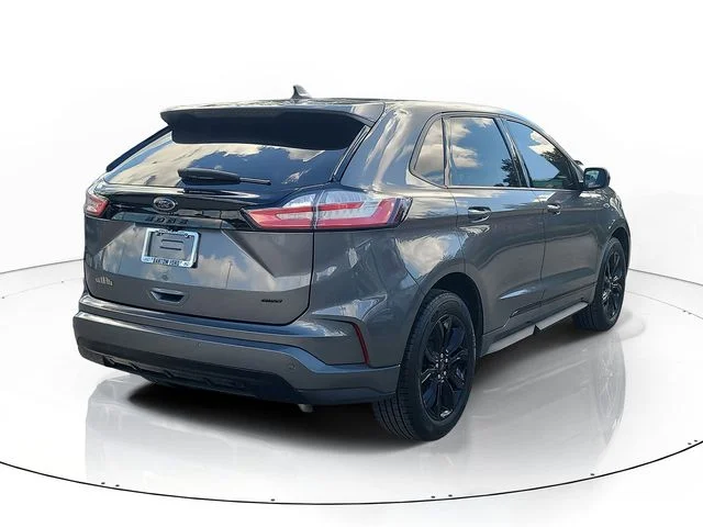 Used 2024 Gray Ford SE image 7