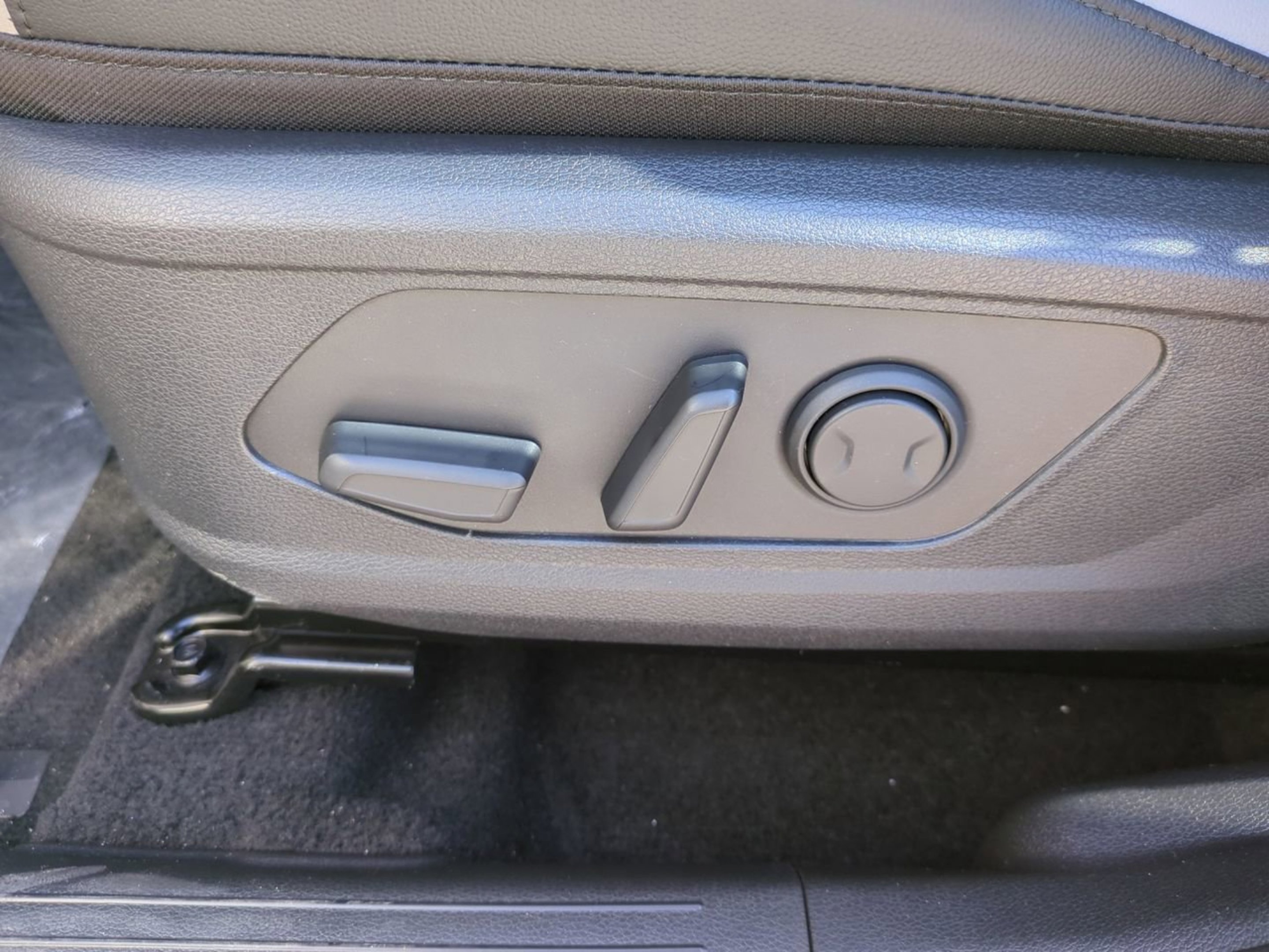 New 2026 Ebony Black Kia EX image 23