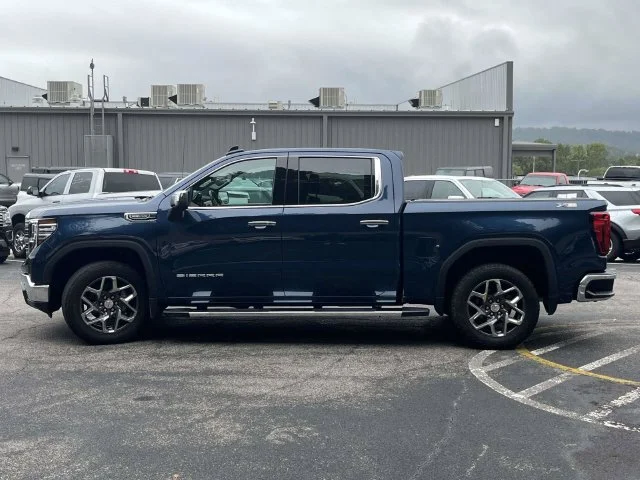 Certified Used 2022 Pacific Blue Metallic GMC SLT image 7
