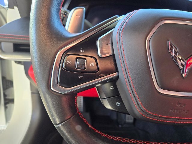 Used 2022 White Chevrolet Stingray image 17