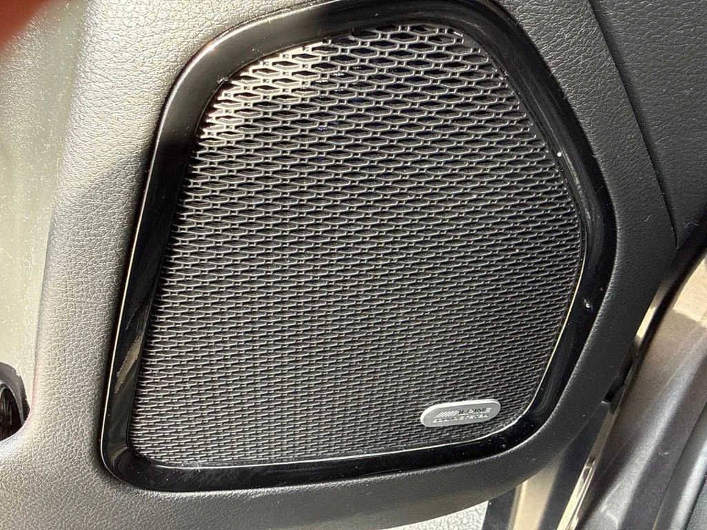 Used 2022 Gray Jeep Trailhawk image 11
