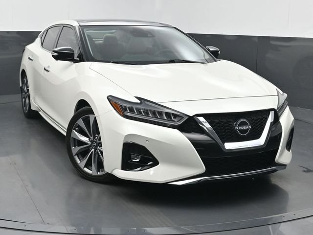 2023 Nissan Maxima Platinum's photo