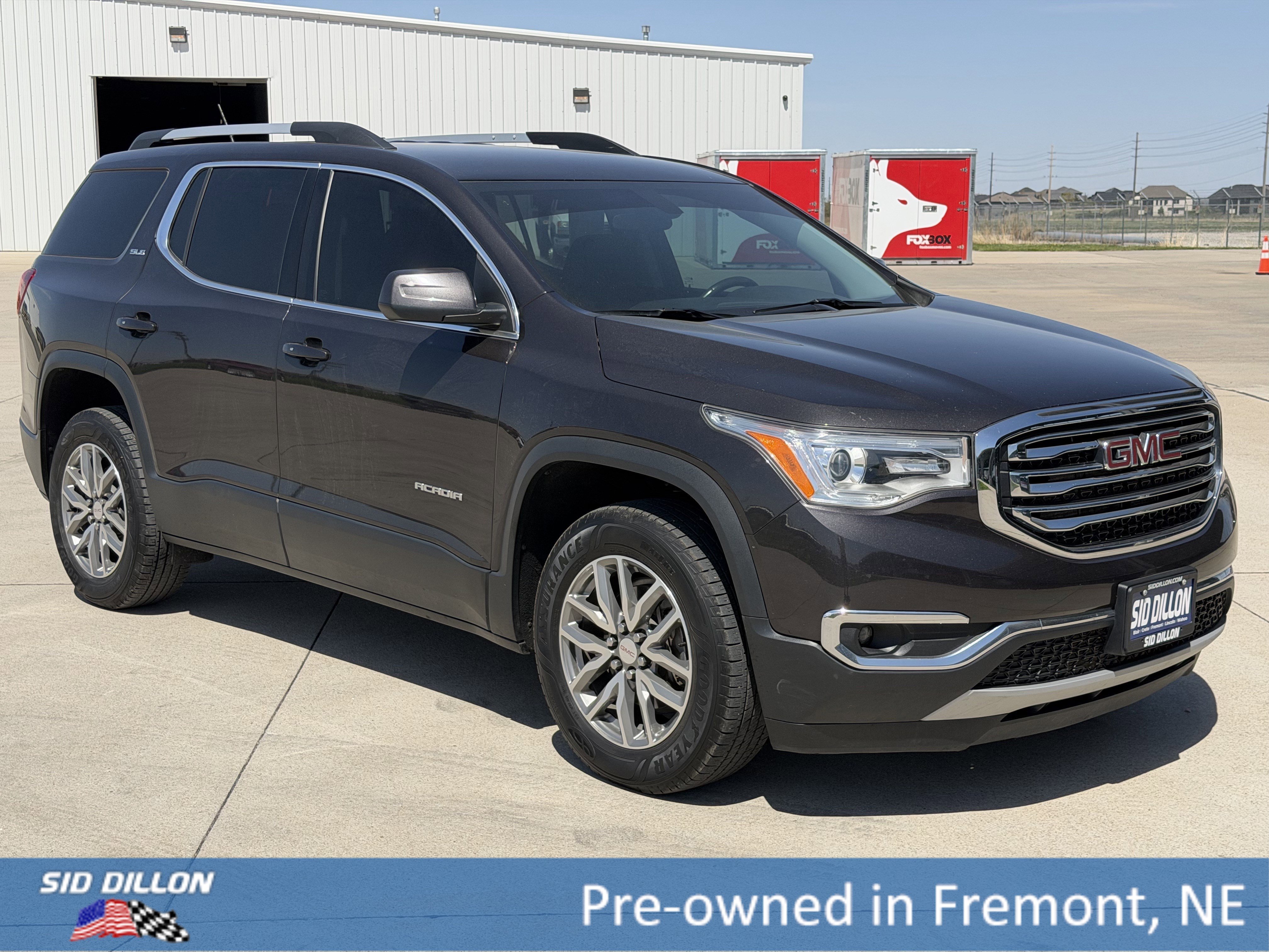 Used 2018 Iridium Metallic GMC SLE image 12