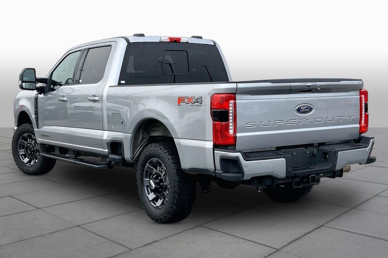 Used 2024 Iconic Silver Metallic Ford LARIAT image 11