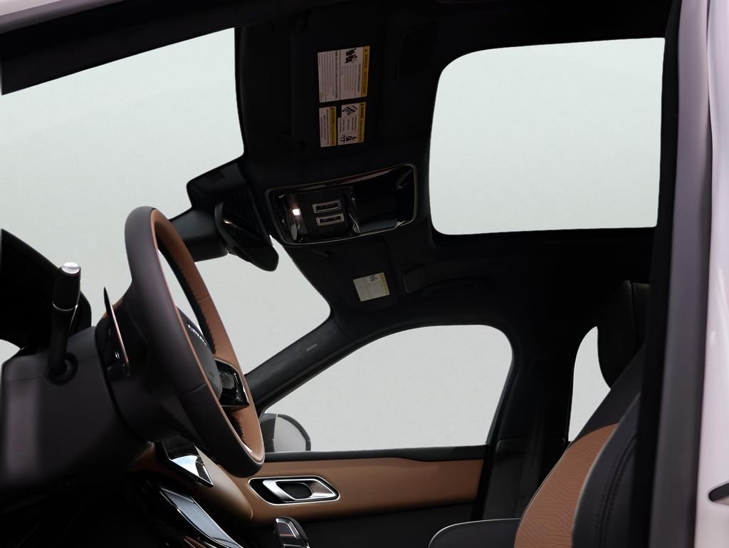 Certified Used 2026 White Land Rover Autobiography image 39