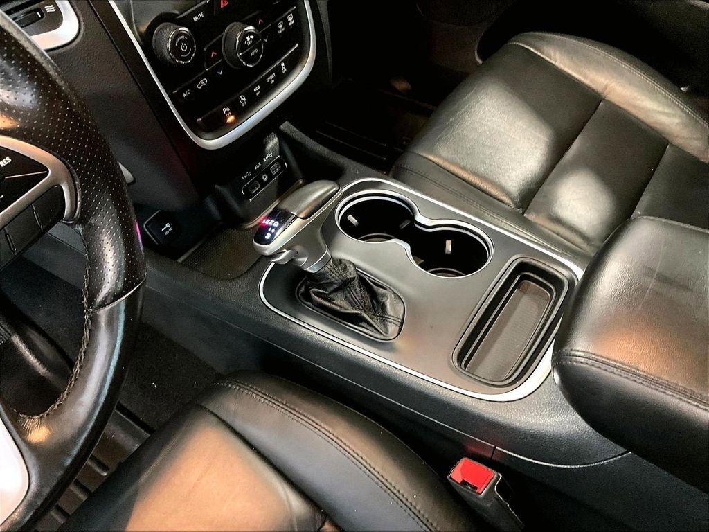 Used 2020 White Dodge SXT Plus image 21