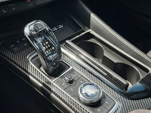 Used 2022 White Cadillac V-Series image 31