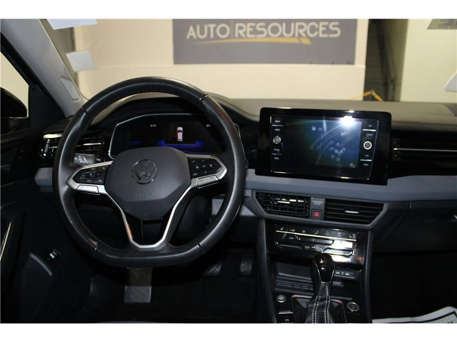 2025 Volkswagen Jetta SE - Photo 15