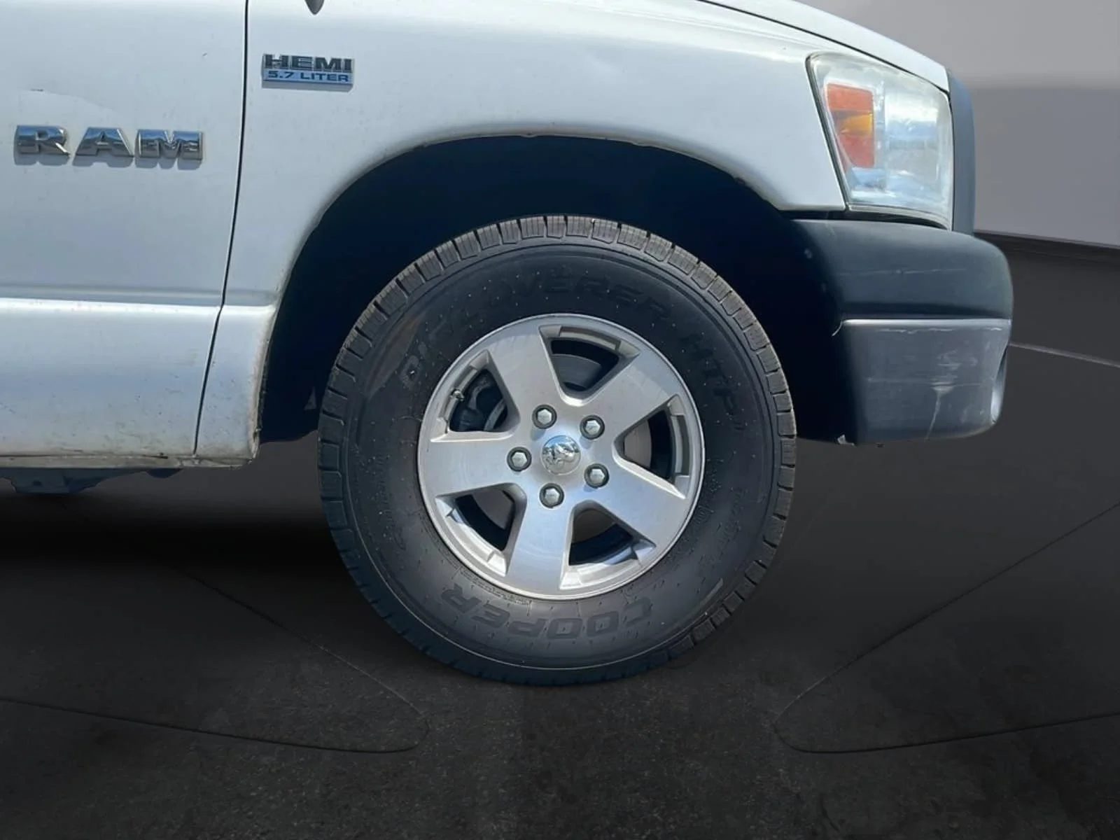 2008 Dodge Ram 1500 Pickup ST - Photo 21