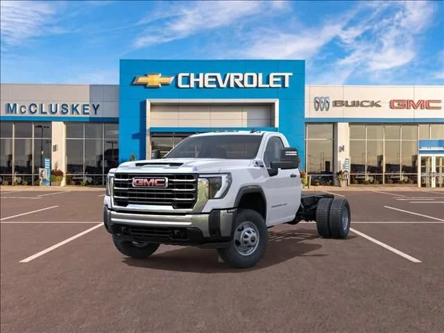 2025 GMC Sierra 3500HD Pro - Photo 8