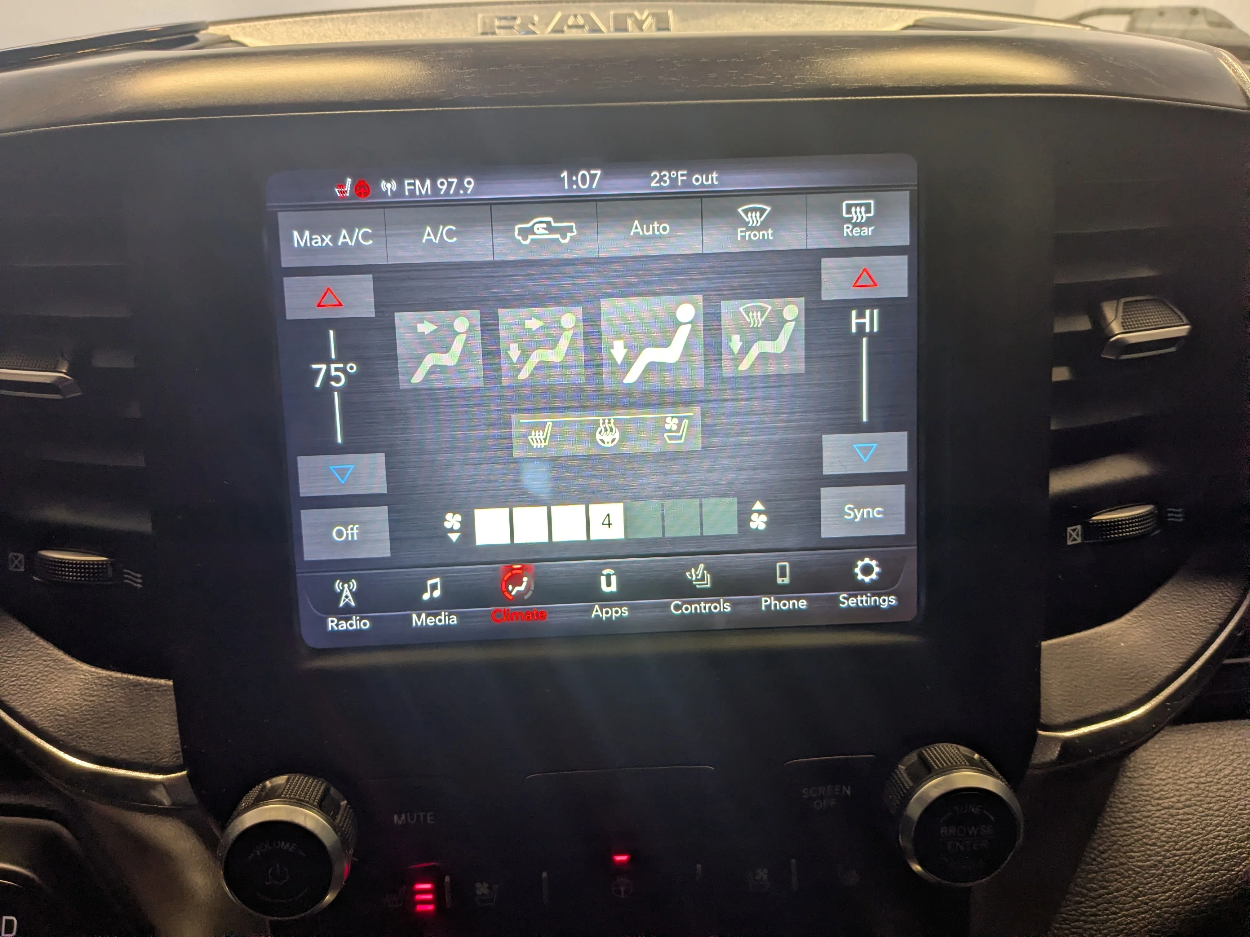 Used 2021 Bright White Clearcoat Ram Laramie image 27
