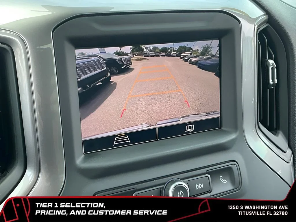 Used 2024 Summit White GMC Pro image 26