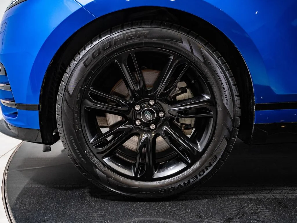 Used 2022 SVO Premium Palette Blue Land Rover R-Dynamic HSE image 13