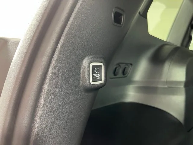 Used 2026 White Jeep Limited image 41