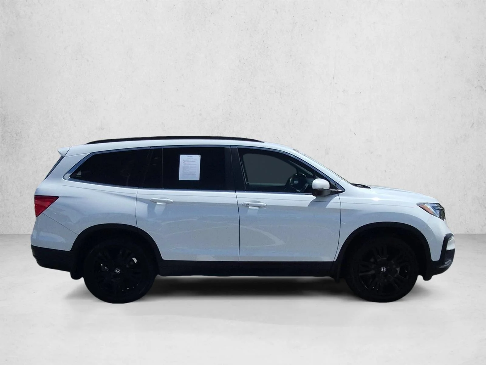 Used 2022 Platinum White Pearl Honda Special Edition image 4