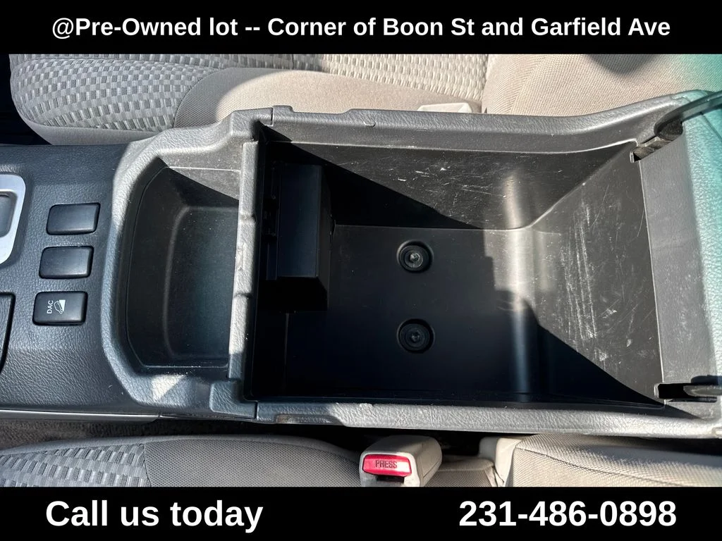 Used 2008 Black Toyota SR5 image 23