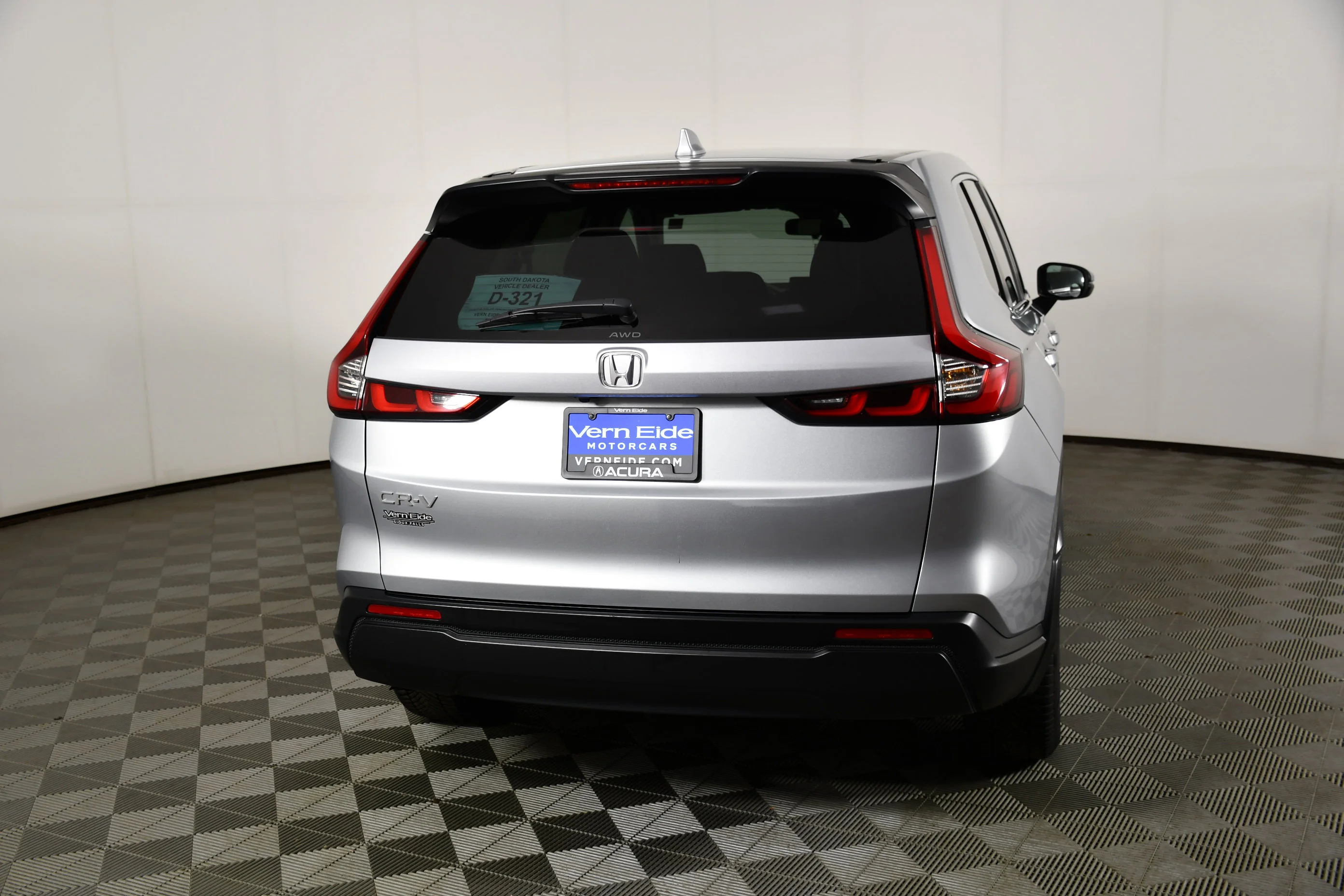 Used 2025 Solar Silver Metallic Honda LX image 7
