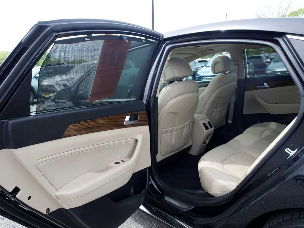 Used 2017 Black Hyundai Limited image 21