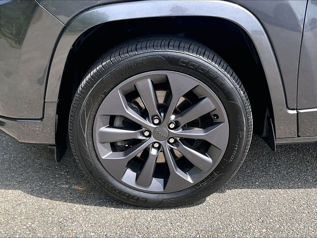 Used 2020 Gray Jeep Limited image 7