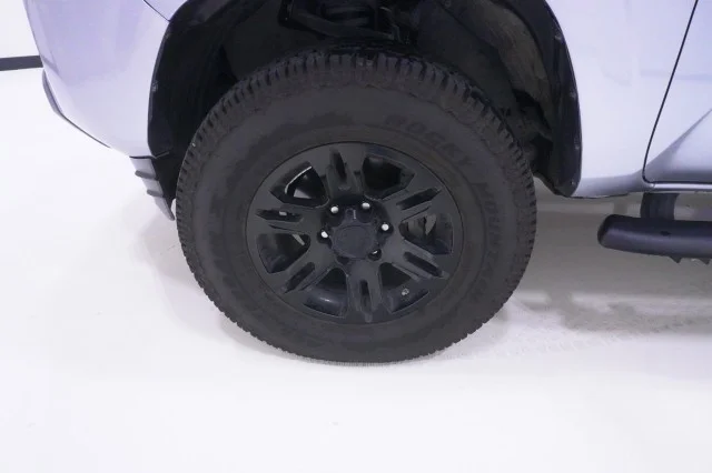 Used 2022  Toyota SR image 11