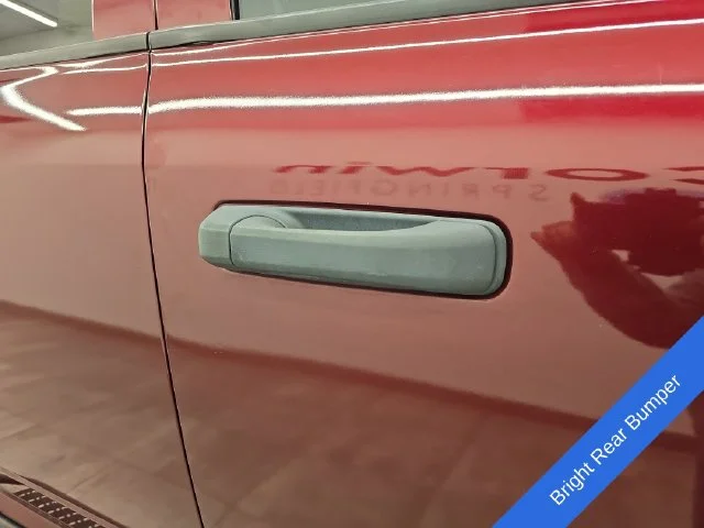 Used 2016 Delmonico Red Pearlcoat Ram Tradesman image 8