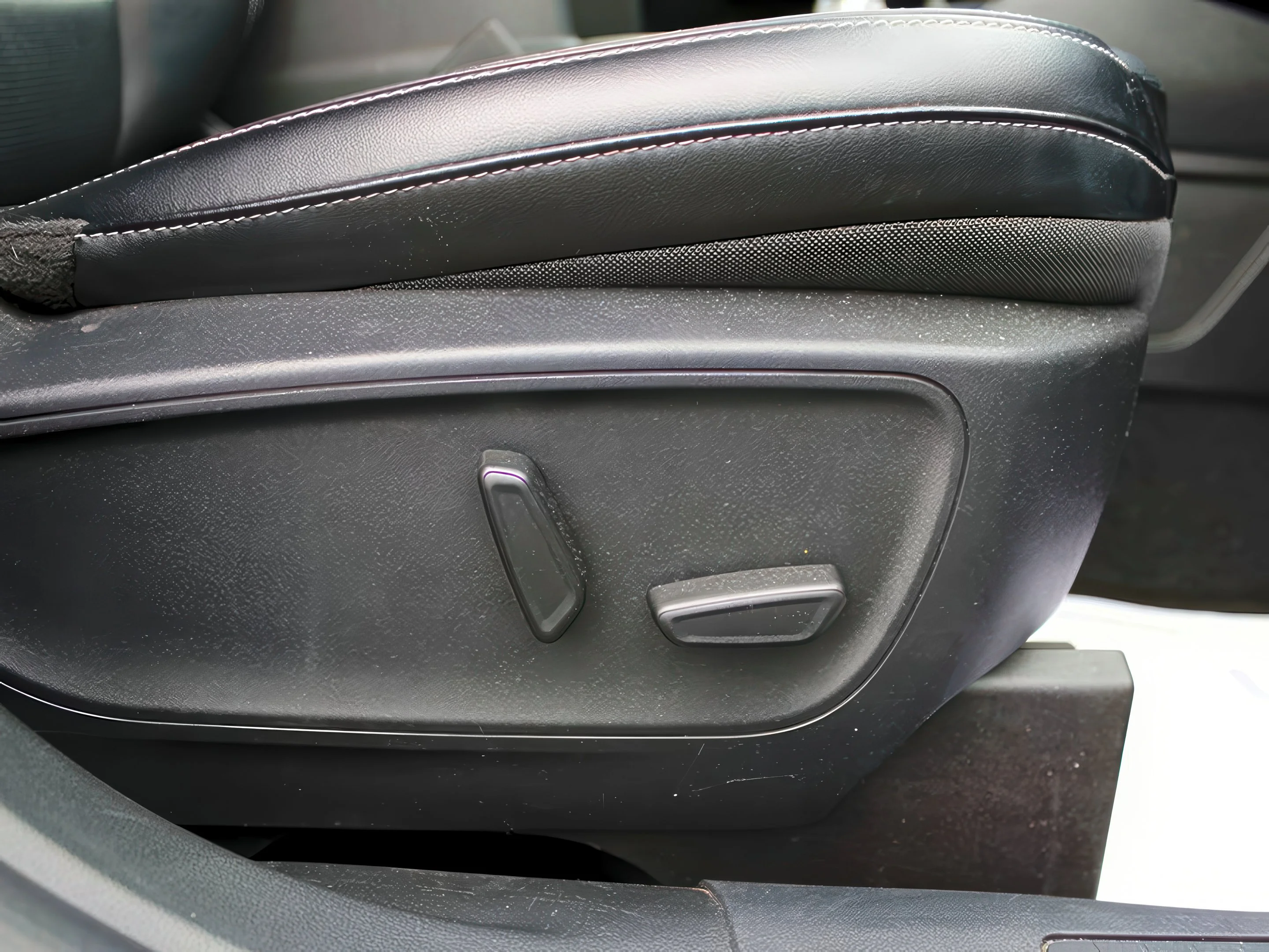 2024 Ford Escape Platinum - Photo 25