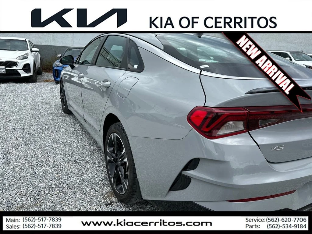 Used 2023 Gray Kia GT-Line image 3