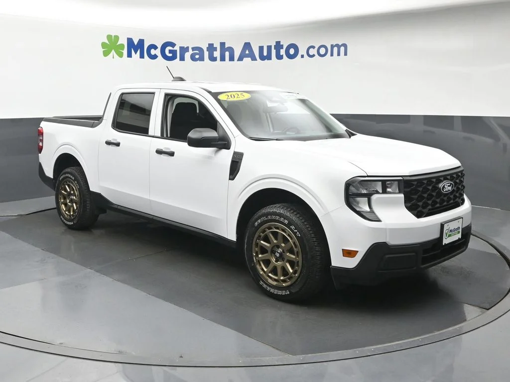Used 2025 White Ford XL image 2