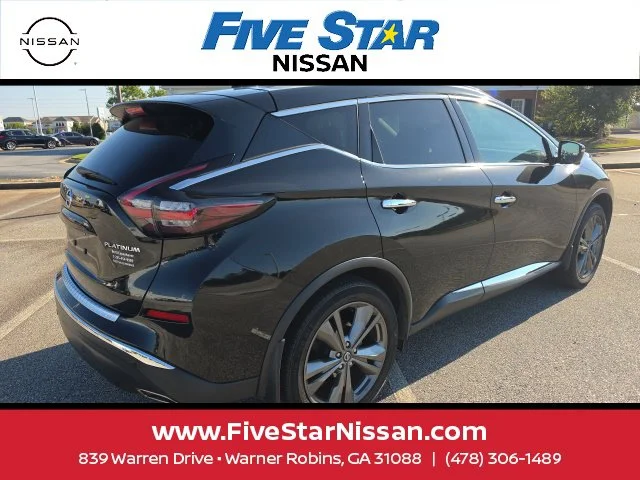 Used 2019 Black Nissan Platinum image 7