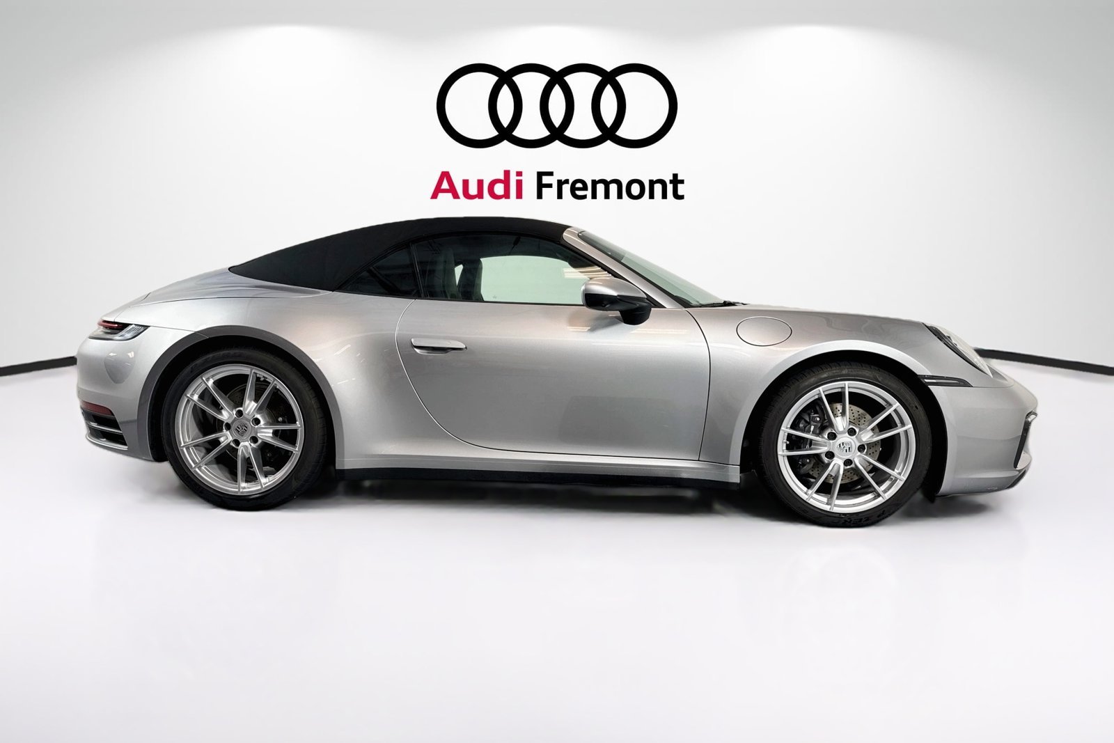 Used 2020 Gt Silver Metallic Porsche Carrera image 4