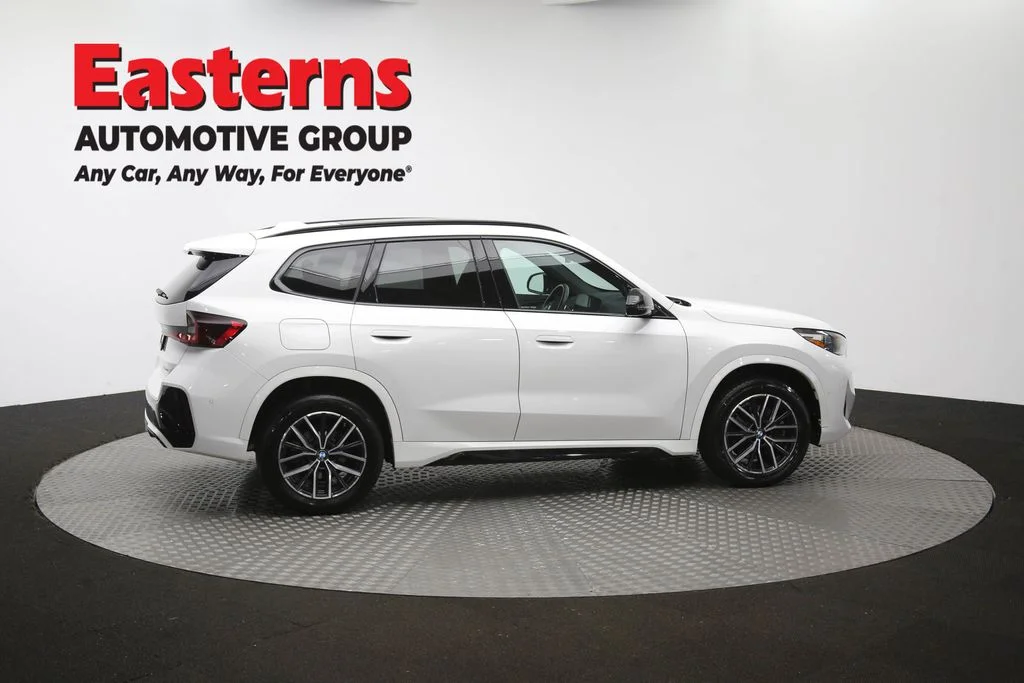 Used 2023 White BMW xDrive28i image 44