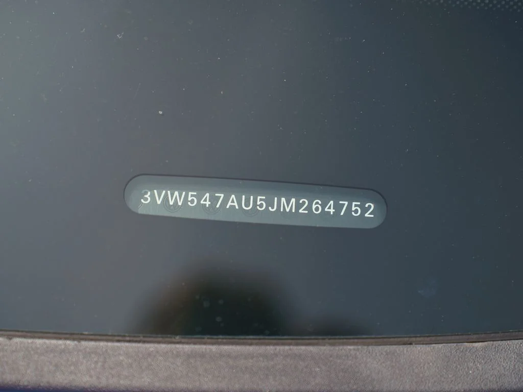 Used 2018 Blue Volkswagen 2.0T SE image 31