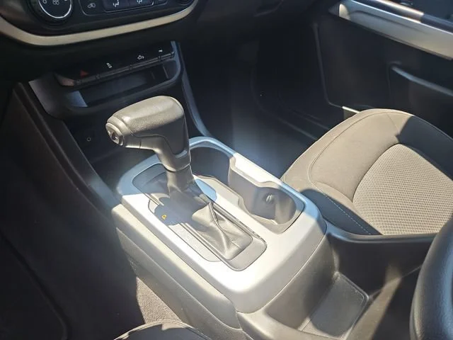 Used 2019 SHADOW GRAY METALLIC Chevrolet 4WD LT image 24