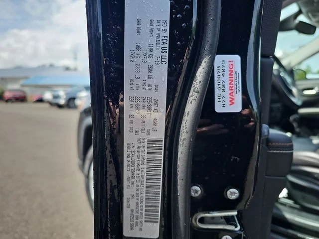 Used 2019 Black Jeep Latitude image 36
