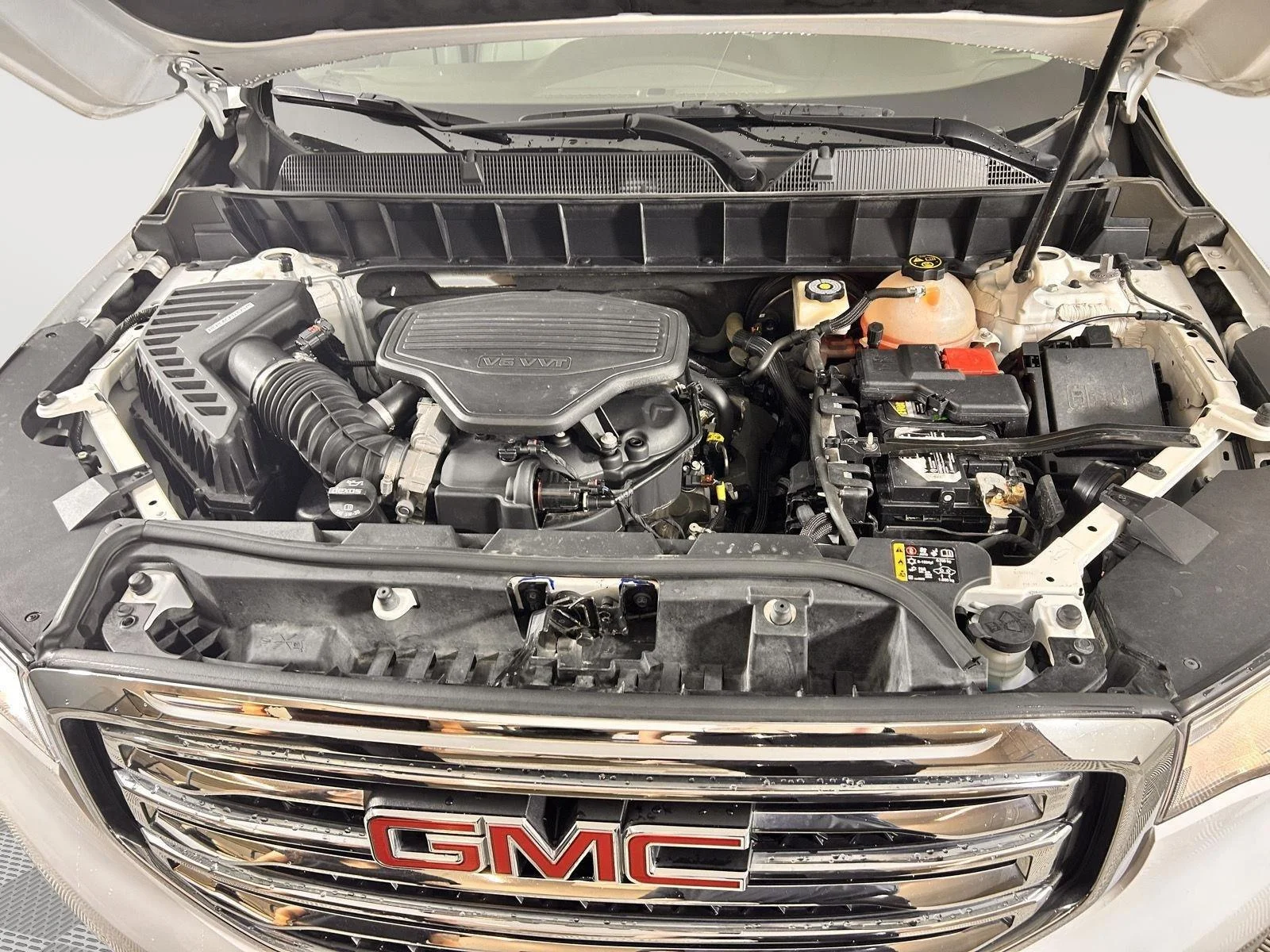 Used 2018 Summit White GMC SLT image 10