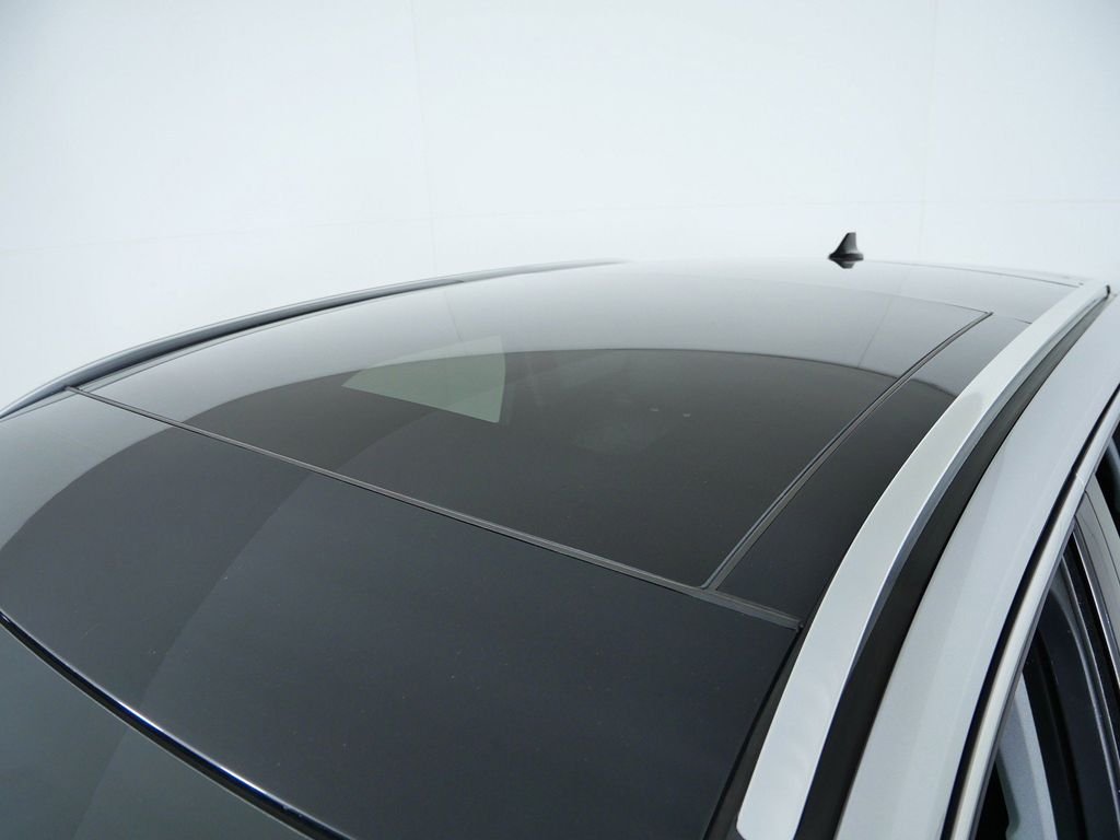 Used 2020 Silver Lincoln Standard image 18