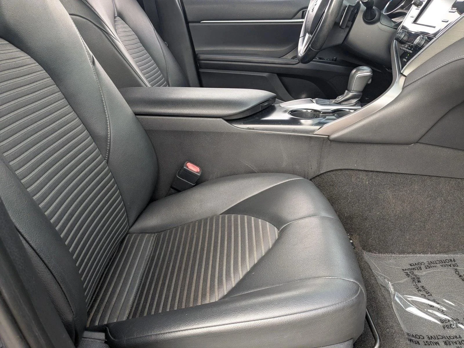 Used 2018 Galactic Aqua Mica Toyota SE image 19