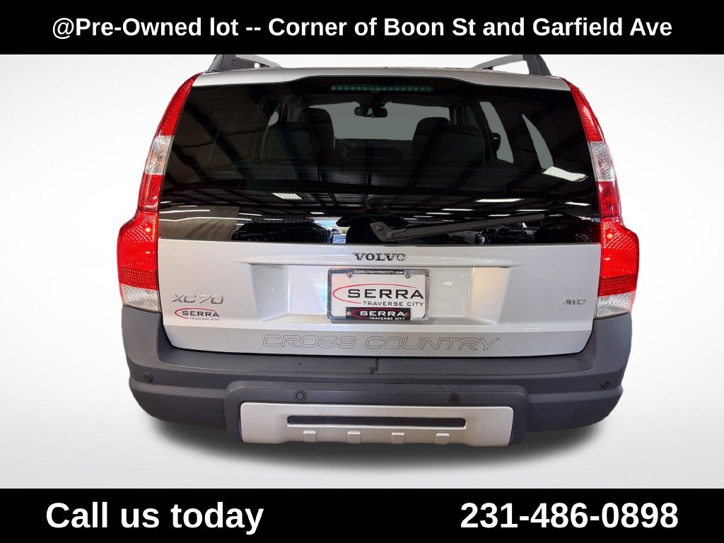 Used 2007  Volvo 2.5T image 4