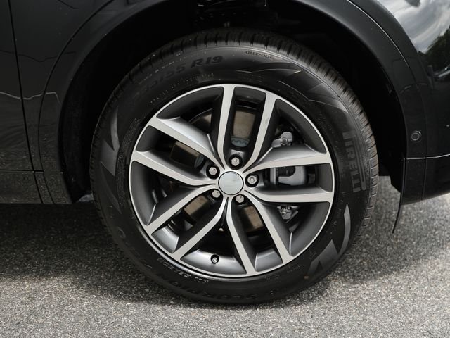 New 2026 Santorini Black Land Rover Landmark image 14