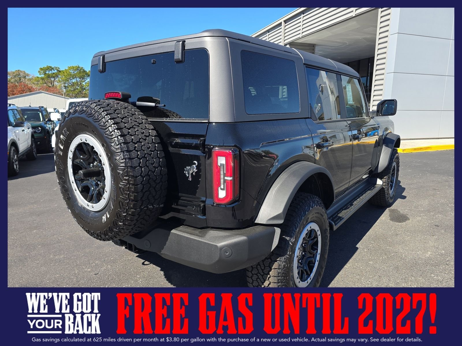 New 2025 Shadow Black Ford Outer Banks image 4