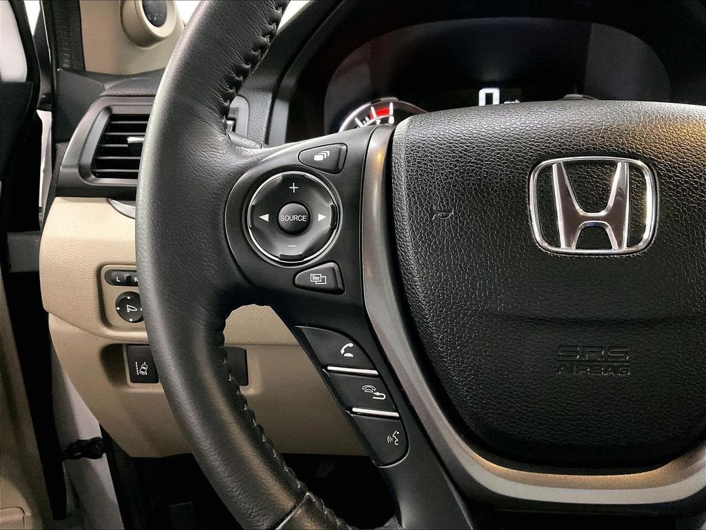 Used 2023 Platinum White Honda RTL image 23
