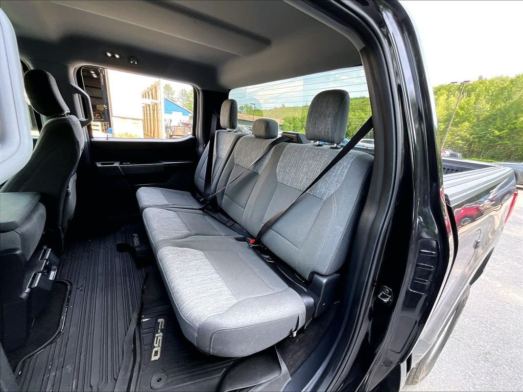 Used 2023 Black Ford XLT image 15