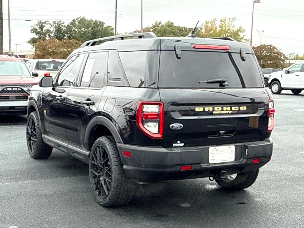 Used 2021 Black Ford Badlands image 5