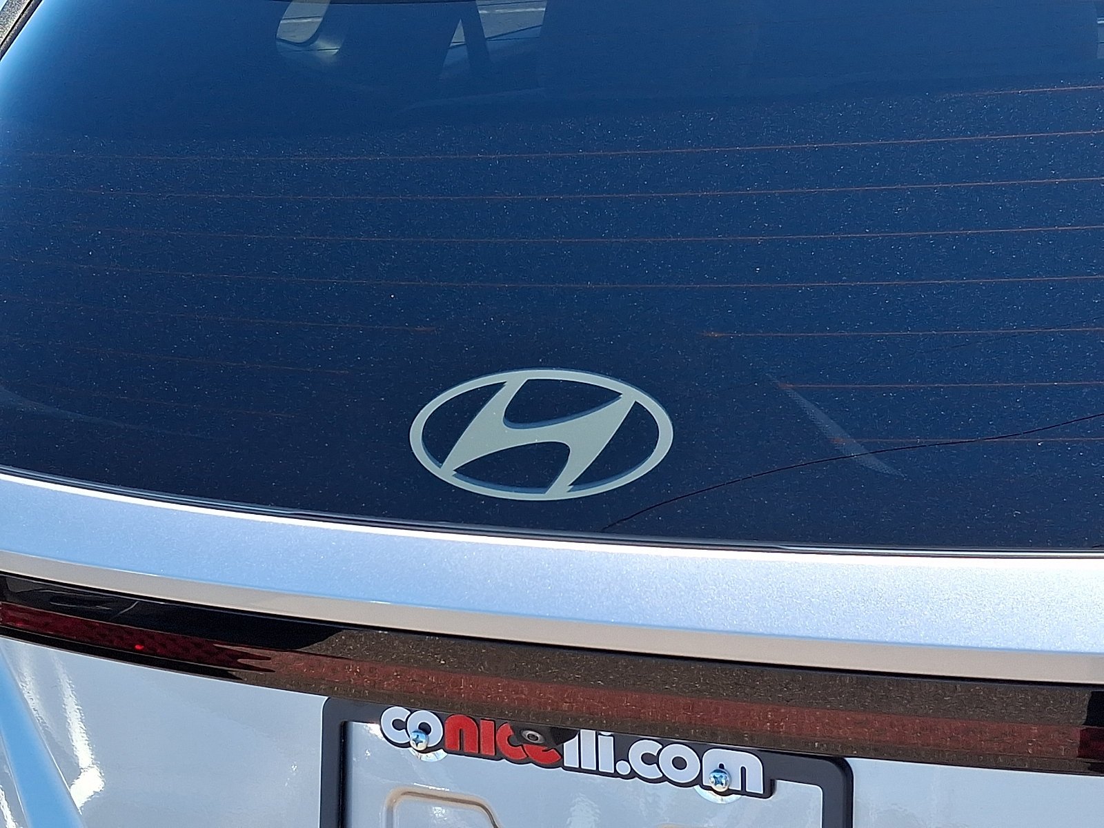 Used 2025 Shimmering Silver Hyundai SEL image 28