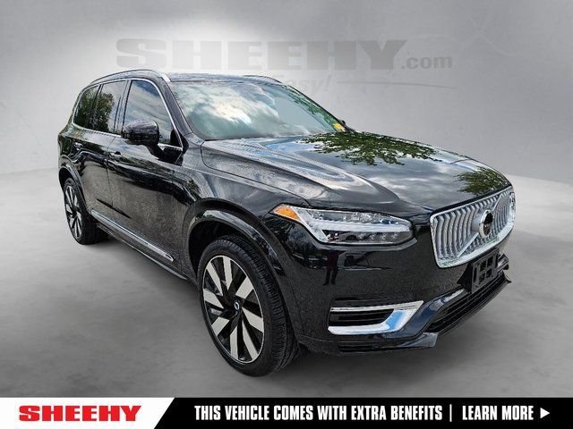 2023 Volvo XC90 T8 Recharge Ultimate Bright Theme 4WD's photo